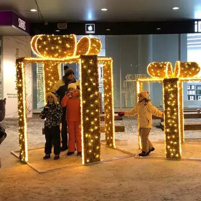 LED Süsleme - Yılbaşı LED Süsleme Ürünleri: Direk Motifi, Işıklı Figür, Tak ve Asma Süs.